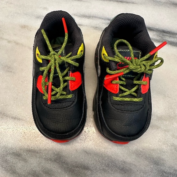 Nike Other - Nike Baby Air Max 90 Sneakers color Black Asparagus  size 5
